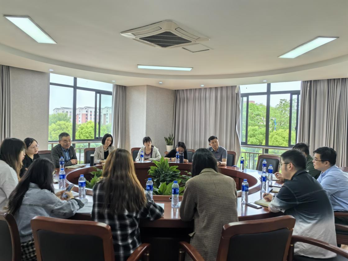 <strong>土木工程学院与郑蒲港校区管委会开展座谈交流活动</strong>
